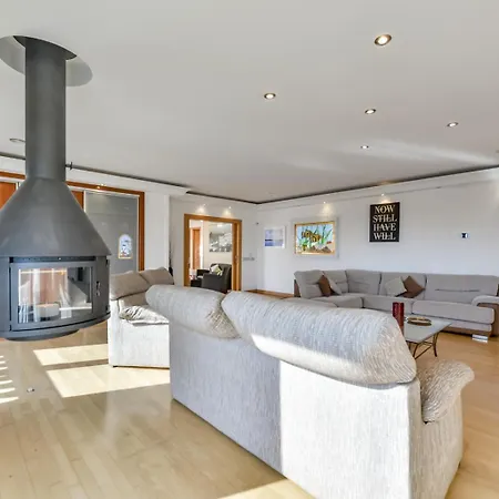 Guzman - Ifach Villa Calp